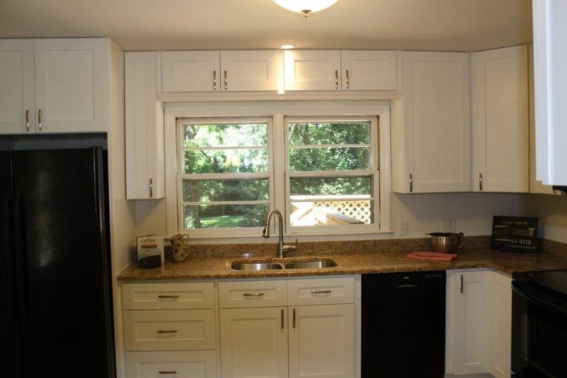 806 Barefoot St, Garner, NC 27529