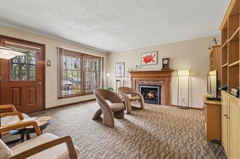 806 Churchill Dr, Chapel Hill, NC 27517