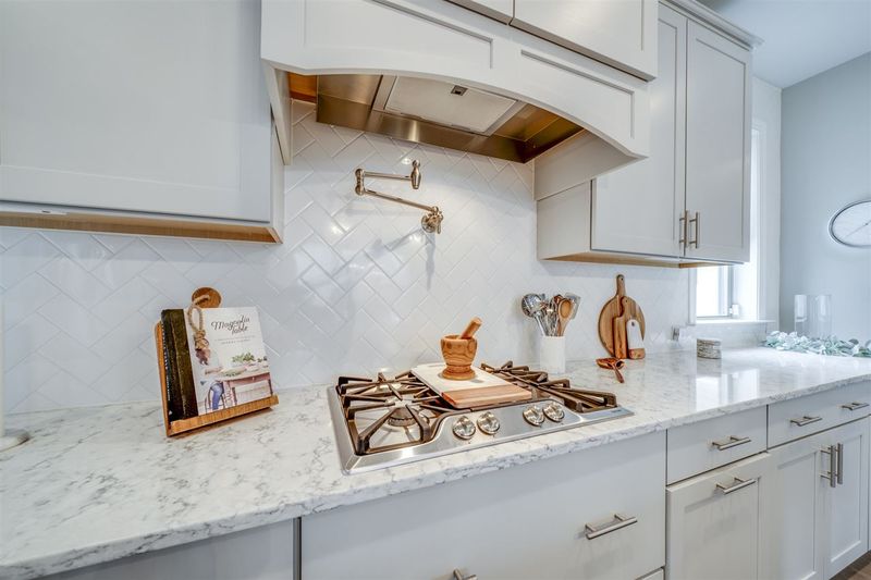 806 Culmore Dr, Fuquay Varina, NC 27526