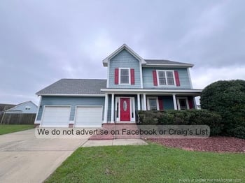 806 Danelaw Dr, Hope Mills, NC 28348