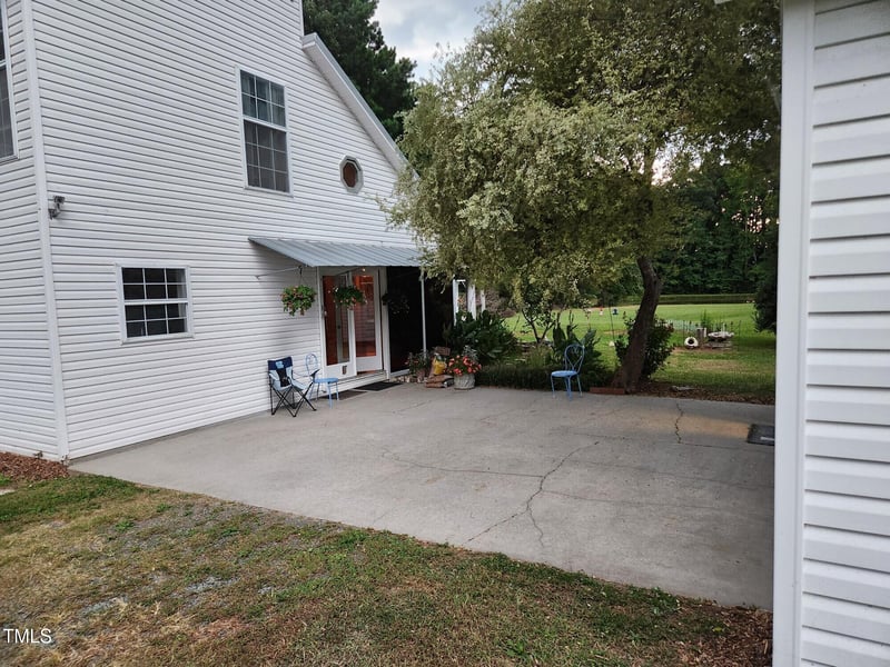 806 Davis Rd, Hillsborough, NC 27278