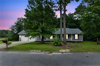 806 Eagle Landing Dr, Hope Mills, NC 28348
