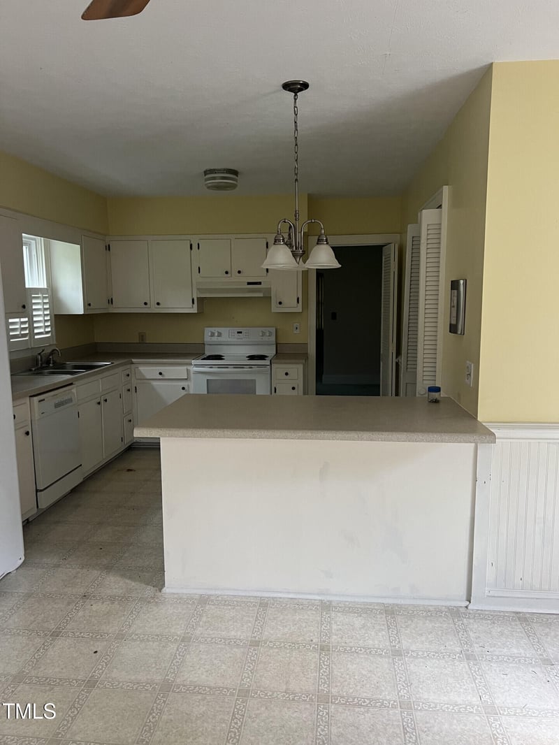 806 Ethelored St, Fayetteville, NC 28303