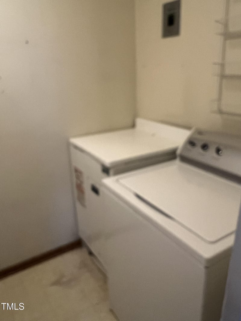 806 Ethelored St, Fayetteville, NC 28303