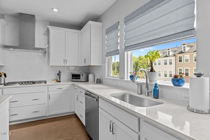 806 Grafton Peak Ln, Apex, NC 27523