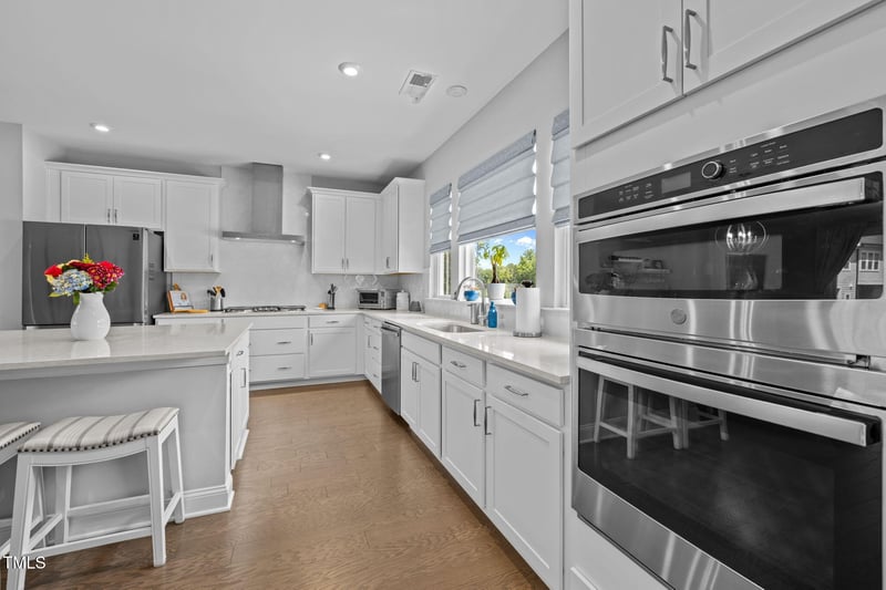806 Grafton Peak Ln, Apex, NC 27523