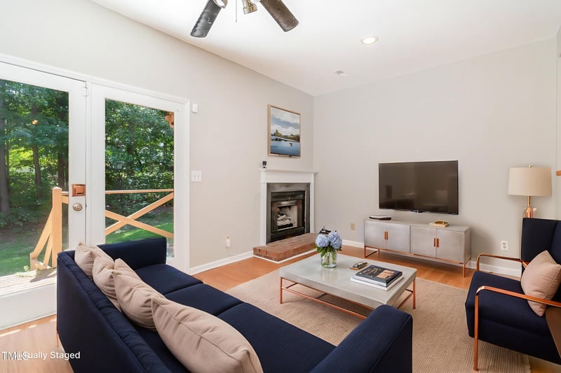 806 Kendall Dr, Durham, NC 27703