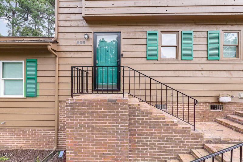 806 Kendall Dr, Durham, NC 27703