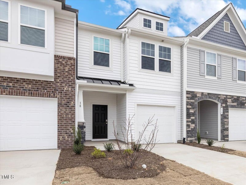 806 Kensley Grv Ln #8, Fuquay Varina, NC 27526