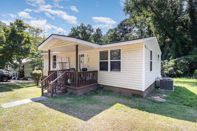 806 Lakeland St, Fayetteville, NC 28301