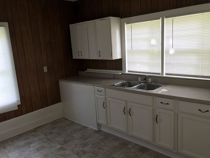 806 N Layton Ave, Dunn, NC 28334
