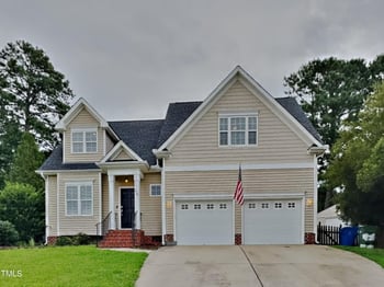 806 Natural Springs Ct, Fuquay Varina, NC 27526
