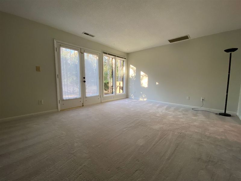 806 Oak Tree Dr #806, Chapel Hill, NC 27517