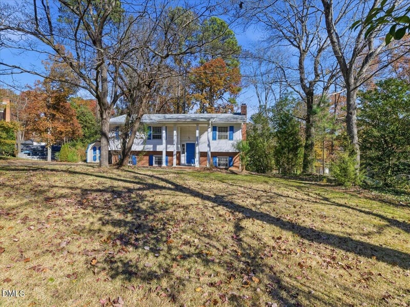 806 Oakley Ct, Cary, NC 27511