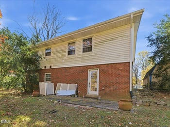 806 Oakley Ct, Cary, NC 27511