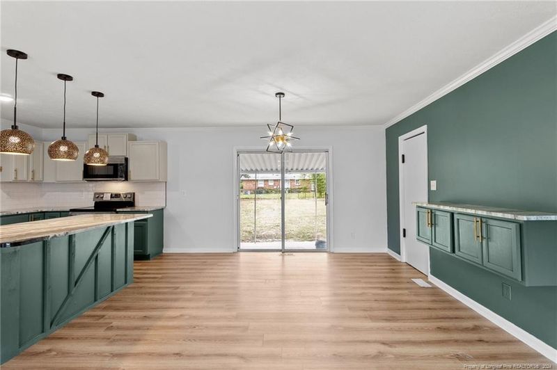 806 Rock Spring Rd, Fayetteville, NC 28314
