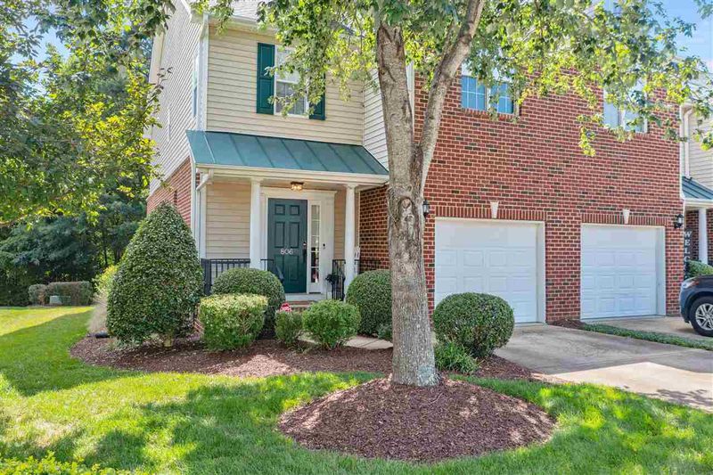 806 Saratoga Dr, Durham, NC 27704