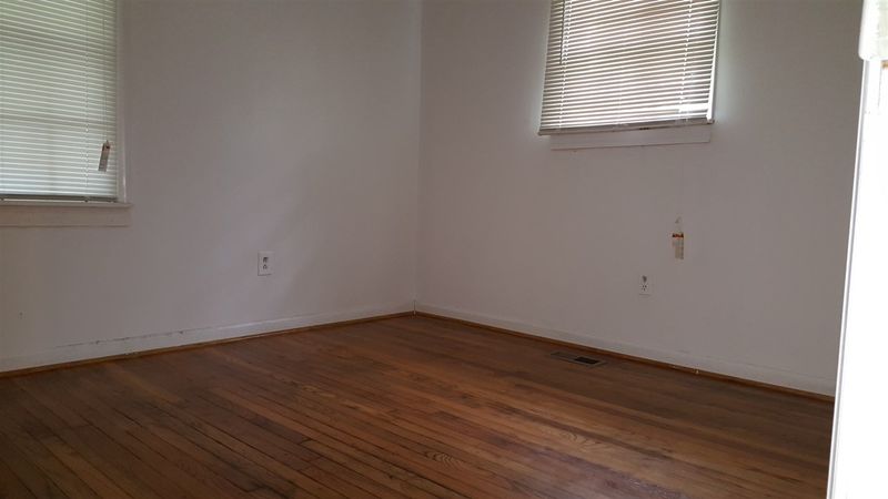 806 Simmons St, Durham, NC 27701