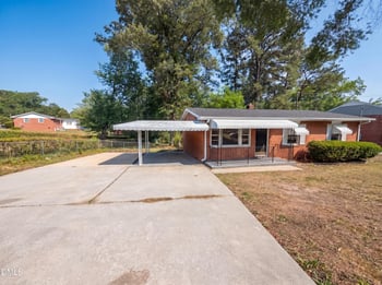 807 Beverly Dr, Raleigh, NC 27610