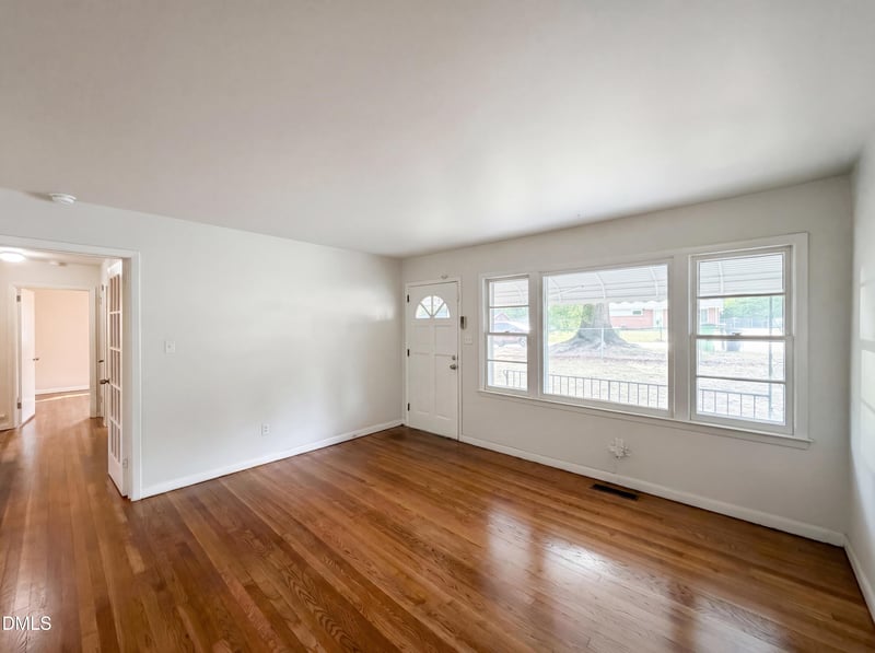 807 Beverly Dr, Raleigh, NC 27610