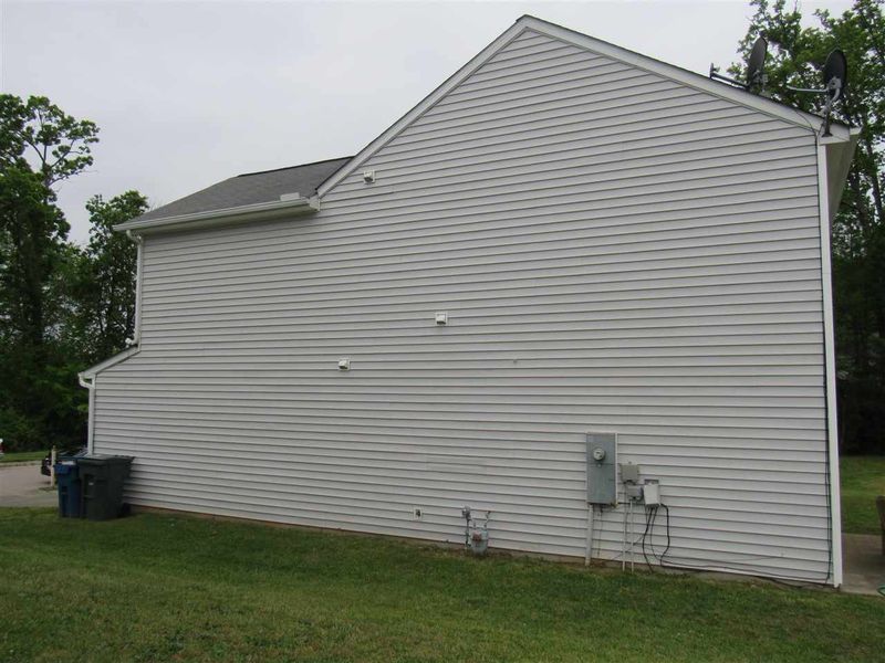 807 Bowler Dr, Durham, NC 27703