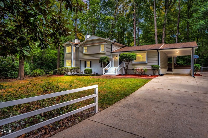 807 Ellynn Dr, Cary, NC 27511