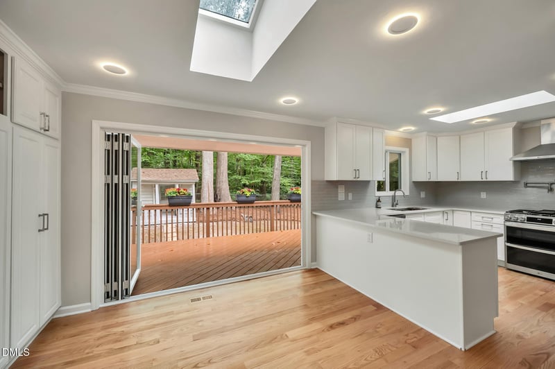 807 Ellynn Dr, Cary, NC 27511