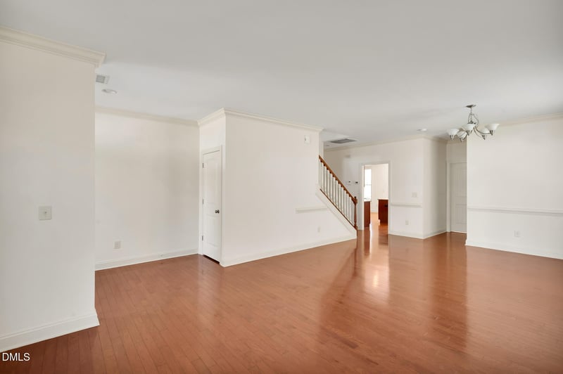 807 Hesler Ct, Cary, NC 27519