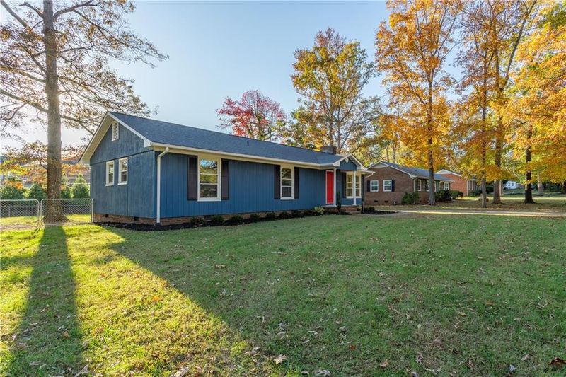 807 Lynnwood Dr, Burlington, NC 27215
