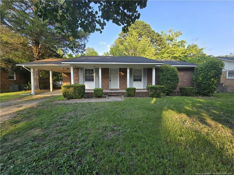 807 Miller Ave, Fayetteville, NC 28304