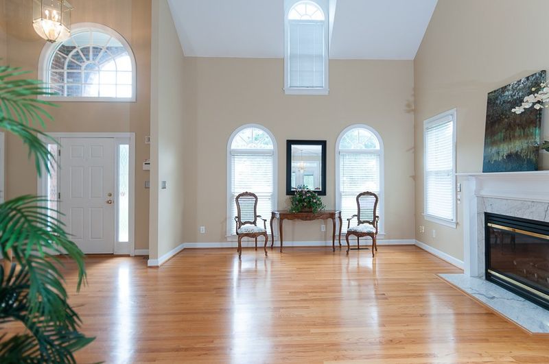 807 E Oak Dr, Durham, NC 27705