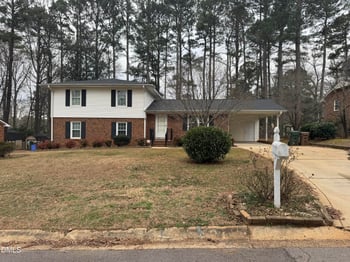 807 Palmetto Dr, Cary, NC 27511