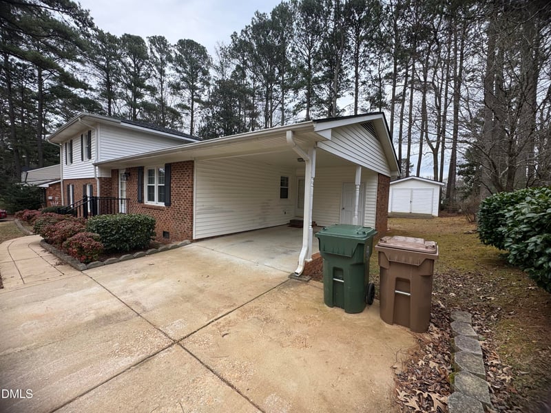807 Palmetto Dr, Cary, NC 27511