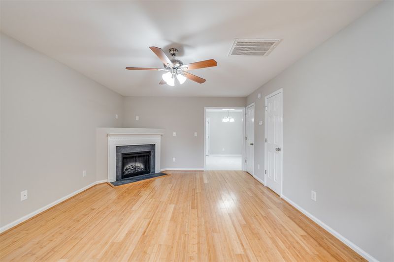 807 Plexor Ln, Knightdale, NC 27545