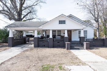 807 Pollock St, Selma, NC 27576