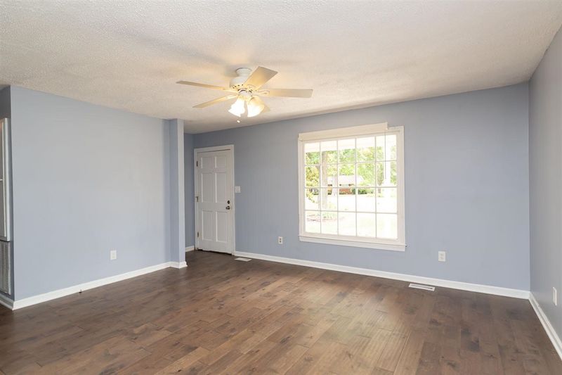 807 S Raleigh St, Angier, NC 27501
