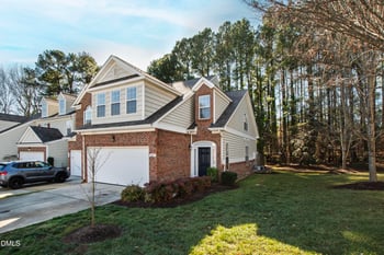 807 Swan Neck Ln, Raleigh, NC 27615