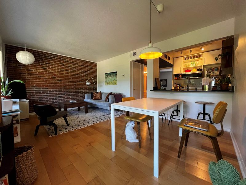 807 Trinity #215, Durham, NC 27701