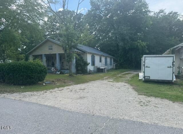 808 12th St, Lillington, NC 27546