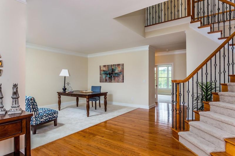 808 Alden Bridge Dr, Cary, NC 27519