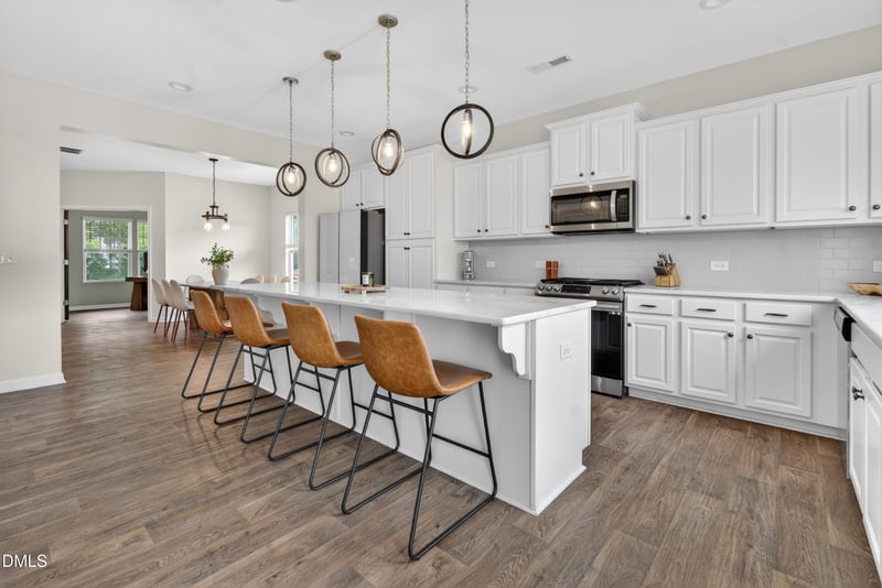 808 Atlantis St, Fuquay Varina, NC 27526