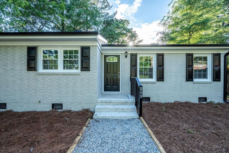 808 Barefoot St, Garner, NC 27529