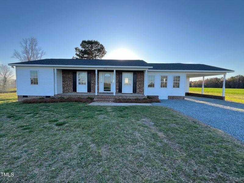808 W Blackman Rd, Dunn, NC 28334