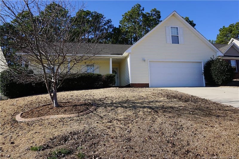 808 Bramblegate Rd, Hope Mills, NC 28348