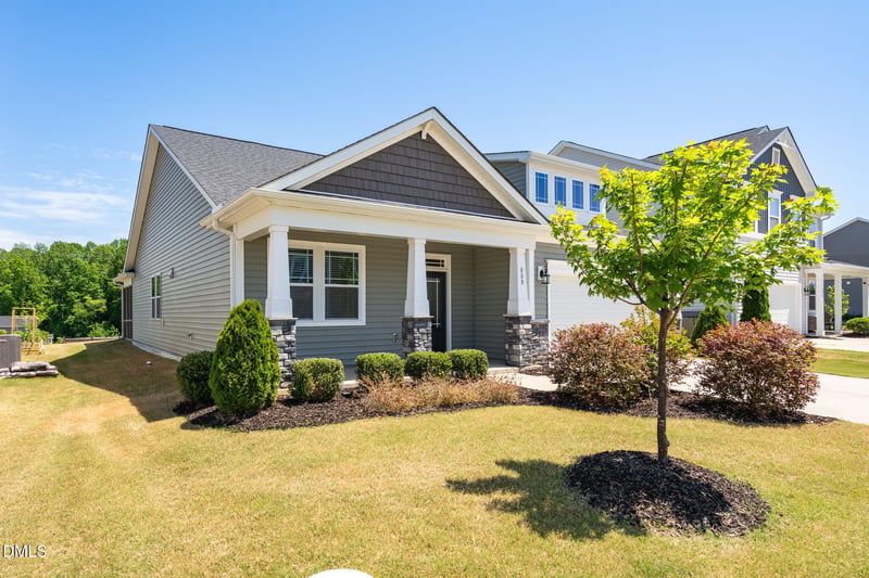 808 Briar Gate Dr, Holly Springs, NC 27540