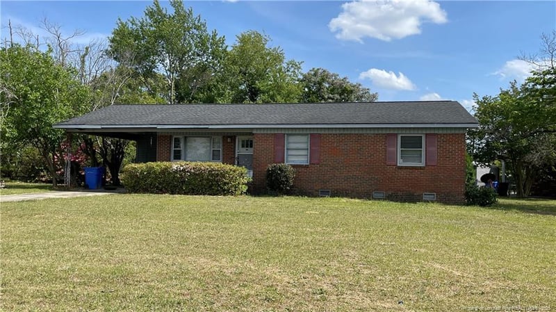 808 Bronco Ln, Fayetteville, NC 28303
