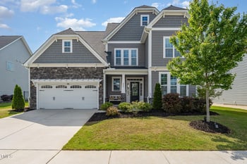 808 Buckner Ct, Fuquay Varina, NC 27526