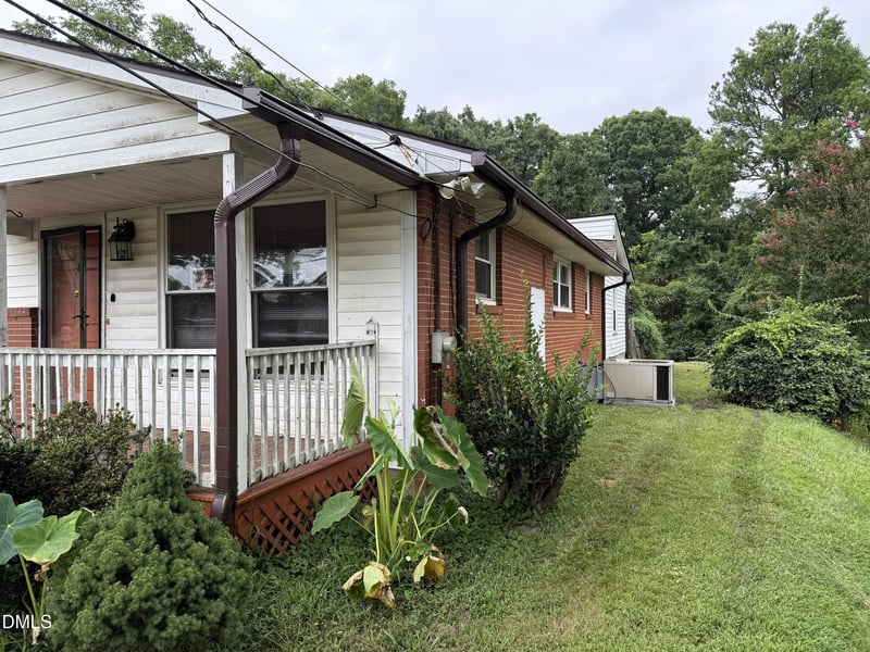 808 Campanella Ln, Raleigh, NC 27610
