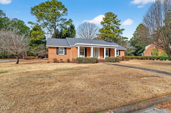 808 Chestnut Dr, Smithfield, NC 27577