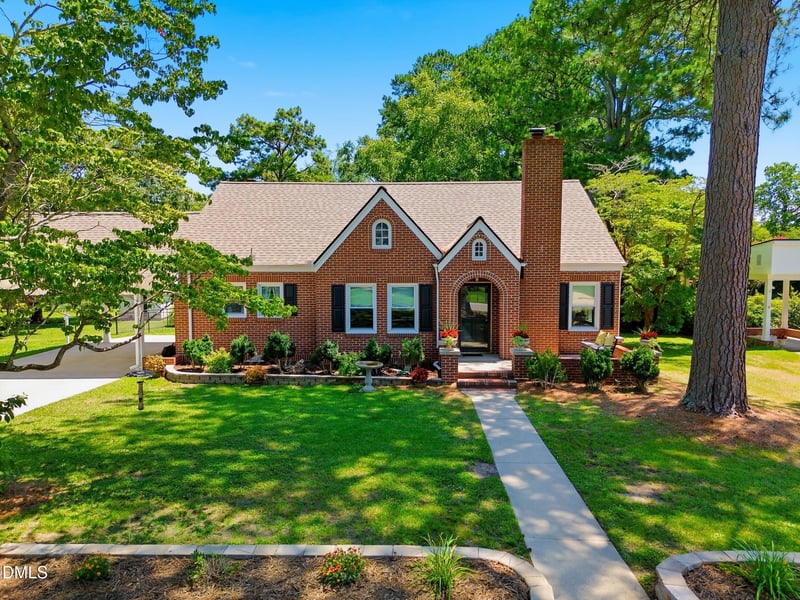 808 N Church St, Zebulon, NC 27597